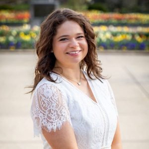 Shelby Hodel Headshot