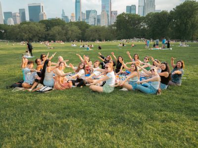 2022 One Week PR and Advertising students picnic in Central Park.